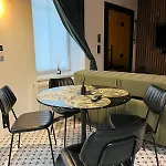 Hydra Haven L Sauna & Jacuzzi L Luxury Wellness Loft Апартаменты
