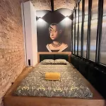 Hydra Haven L Sauna & Jacuzzi L Luxury Wellness Loft