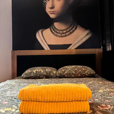 Hydra Haven L Sauna & Jacuzzi L Luxury Wellness Loft *