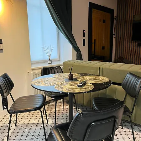 Hydra Haven L Sauna & Jacuzzi L Luxury Wellness Loft Lägenhet