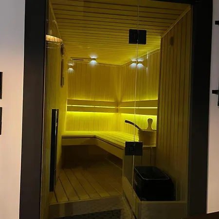 Hydra Haven L Sauna & Jacuzzi L Luxury Wellness Loft Lägenhet *