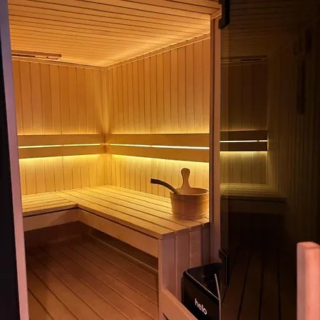 Hydra Haven L Sauna & Jacuzzi L Luxury Wellness Loft Lägenhet