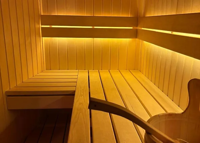 Hydra Haven L Sauna & Jacuzzi L Luxury Wellness Loft Katowice