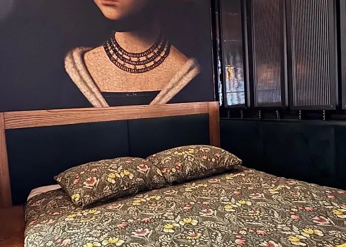 Hydra Haven L Sauna & Jacuzzi L Luxury Wellness Loft Апартаменты *